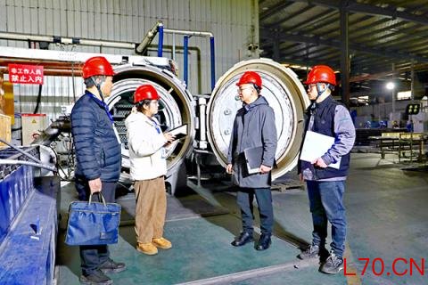贯彻落实五次全会精神·践悟丨为“十五五”顺利开局起步提供坚强保障①确保党中央决策部署不折不扣落到实处